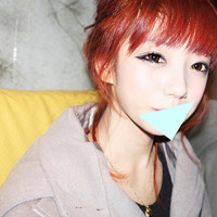 我不想成为过去的奴隶_独自伤感的非主流女生头像