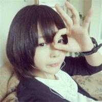 我们的感情变得不堪一击_非主流伤感女生QQ头像