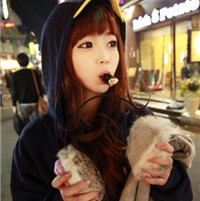 司空见惯了你的猜疑_非主流伤感女生QQ头像