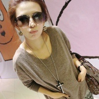 花言巧语只是逢场作戏_魅力女生非主流QQ头像