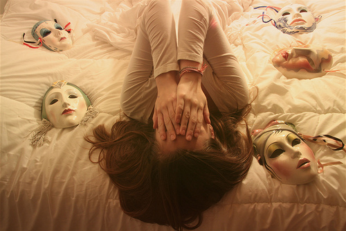 你的不安是我的噩梦_时尚个性温柔QQ空间女生图片