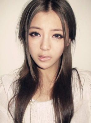 为什么心会莫名的痛_时尚漂亮女生QQ空间图片