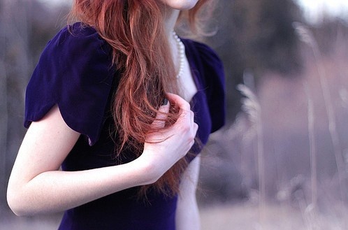 思念总是那么的阴霾_唯美女生意境QQ空间图片素材