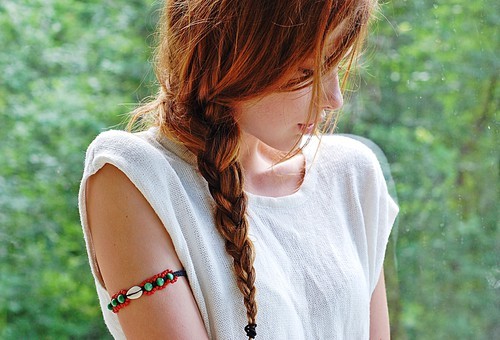 思念总是那么的阴霾_唯美女生意境QQ空间图片素材