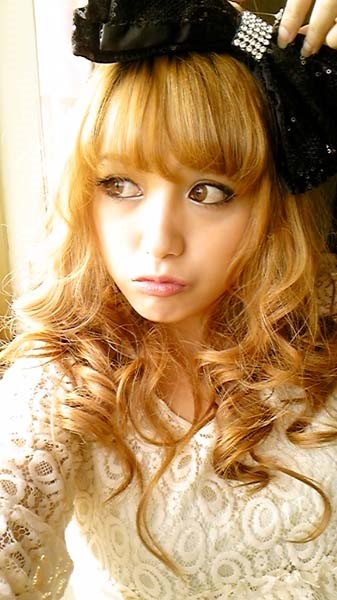 很多回忆无法释怀_唯美可爱女生QQ空间图片素材