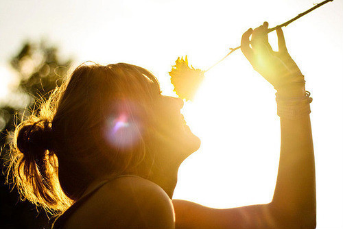 我需要一个安稳的怀抱_甜美女生意境2011QQ空间素材