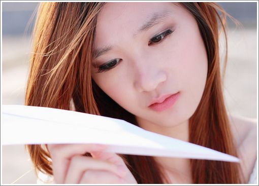 泪水侵湿我的眼眸_唯美意境QQ空间图片素材