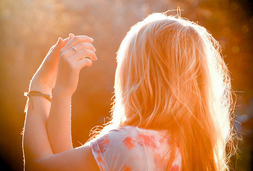 没停下爱你的脚步_潮流欧美风格QQ空间女生素材