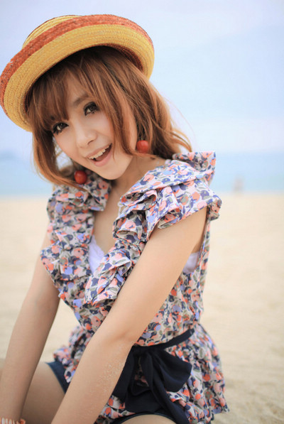 我受不了残忍的爱情_甜美文静女生QQ空间图片