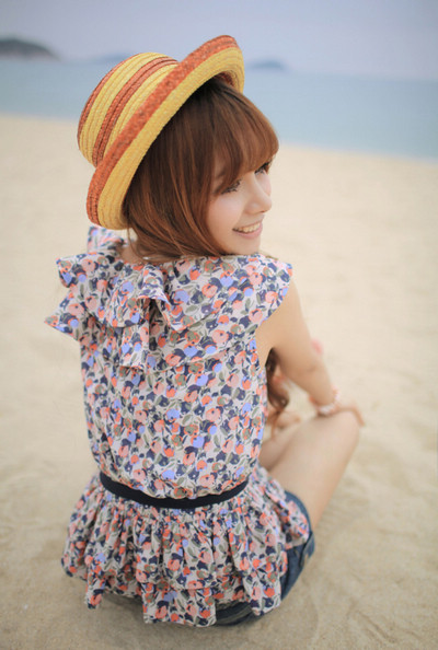 我受不了残忍的爱情_甜美文静女生QQ空间图片