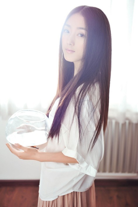 唯美QQ空间女生图片素材_泪在脸上化作了思念