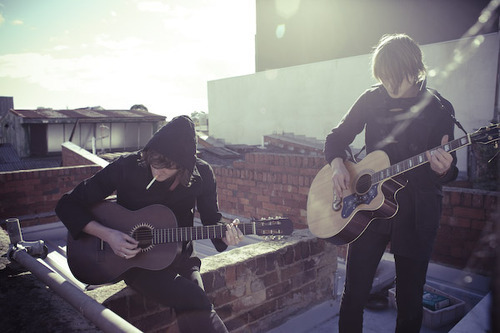 欧美风格的男生空间素材_爱情对我说是奢侈