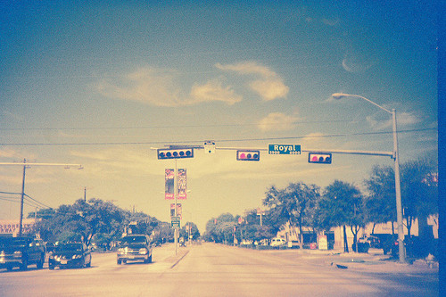 整颗心都在纠结_伤感的意境女生qq空间素材