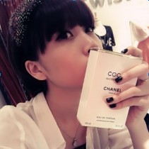 拼了命的爱你_回忆想念的伤感qq女生头像