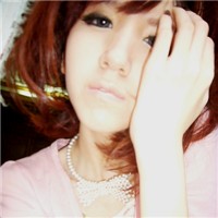 一个人仰望幸福_伤感深情的女生qq头像