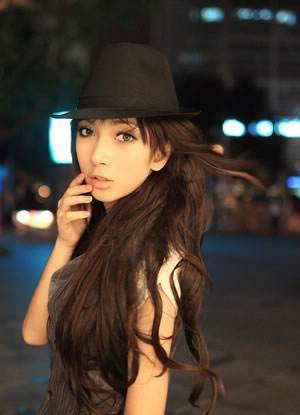 清纯唯美漂亮的女生图片_感情已经回不去了