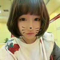 卖萌女生可爱微信头像2022 谁情愿照耀别人如月亮