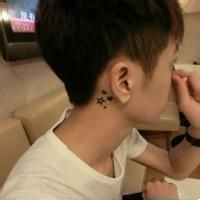 2022微信情侣头像一左一右两张 唱一首歌给你我的祝福