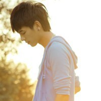 超拽的男生微信头像发布中心 苍凉的指尖蔓延着全身