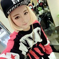 2022可爱幸福女生微信头像 迎着风撑着眼帘用力不眨眼