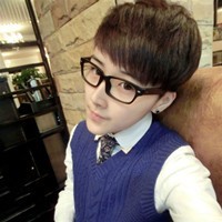 2022帅气男生微信头像 我以为笑能够代表快乐