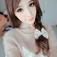 2022唯美阳光女生微信头像 用骄傲的姿态目睹它完整的离去