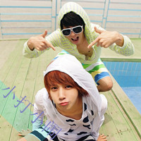 帅气微信兄弟头像一左一右 兄弟永远比天大