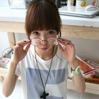 快乐的背后其实很悲伤_非主流伤感女生微信头像