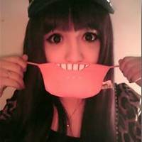 我要的幸福就在不远处_微笑个性的非主流女生微信头像