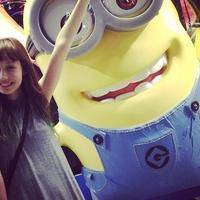 看到小黄人就开心.