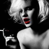 我宁愿所有痛苦都留在心里 也不愿忘记你眼睛