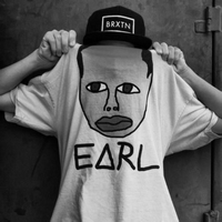 爱搞怪的逗比男生微信头像 可不可以零食归你你归我