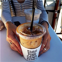 很随意的欧美范儿女生头像 学会了承受才懂得放手