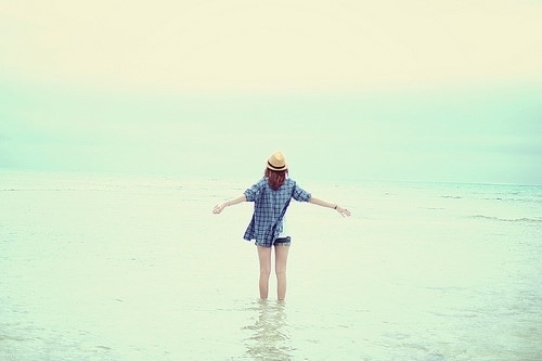 我的懦弱不过藏在了心里_意境唯美的QQ空间图片