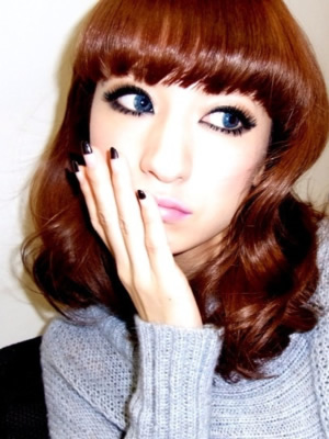 思念总是被时间所取代_相约美好的潮流女生QQ空间素材