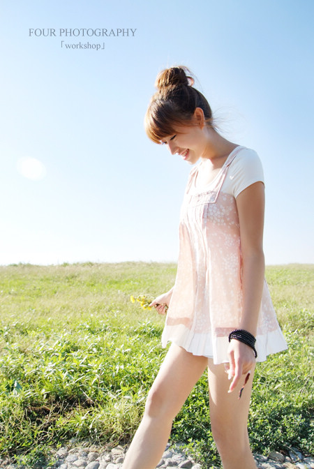 很久以前如果我们爱下去_温暖阳光的清爽女生QQ空间图片