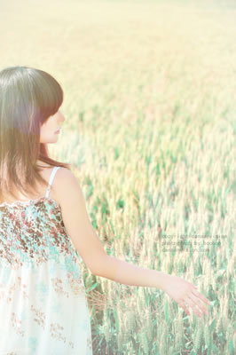 说好永远相拥却要背向而驰_小窝暖色系甜美女生QQ空间图片