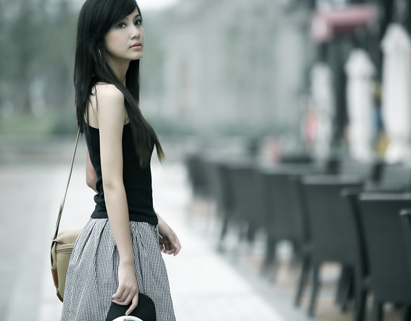 我总是在逃离爱情_不愿记忆的唯美女生QQ空间图片