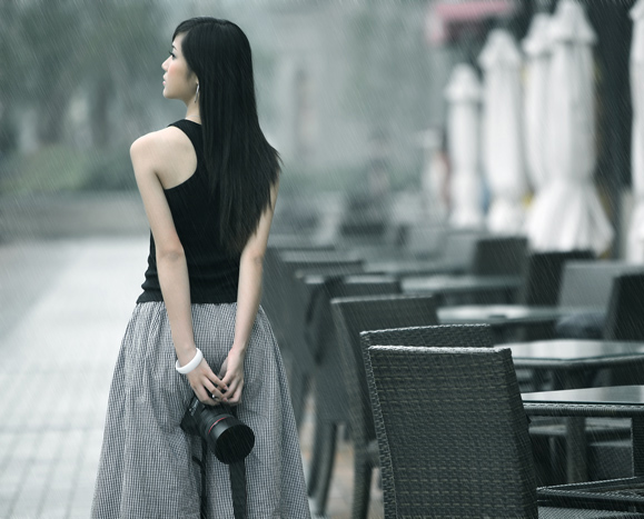 我总是在逃离爱情_不愿记忆的唯美女生QQ空间图片