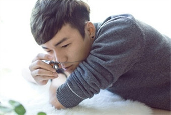 装的那么强悍的我其实不堪一击_清新自然的非主流男女QQ空间图片