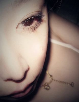 伤过之后才知道没有珍惜_颓废个性的非主流纯情女生QQ空间图片素材