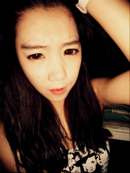 曾经的爱没有了迹象_个性时尚的非主流QQ空间女生图片