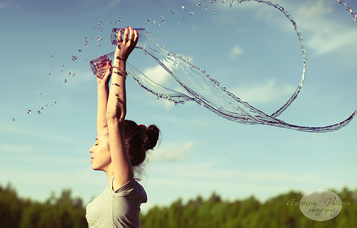 依赖你给的拥抱_欧美意境风格非主流QQ空间图片素材