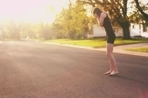 一直在回忆你温暖的怀抱_非主流意境唯美QQ空间图片素材