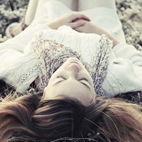 一个人无法安然入睡_非主流欧美意境风格QQ头像