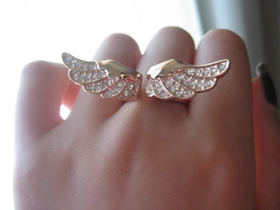 爱情让我恍惚_2011情人节戒指非主流QQ空间图片素材