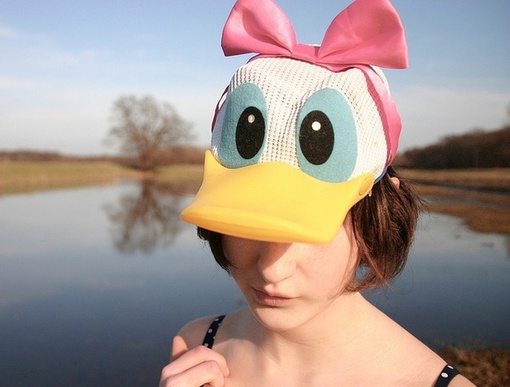 光鲜亮丽掩饰不了伤痕_个性唯美的非主流意境QQ空间图片素材