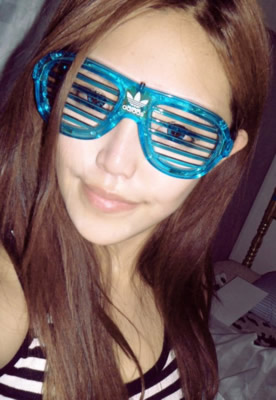 我只想自己过得幸福_青春浪漫的非主流唯美女生QQ空间图片素材