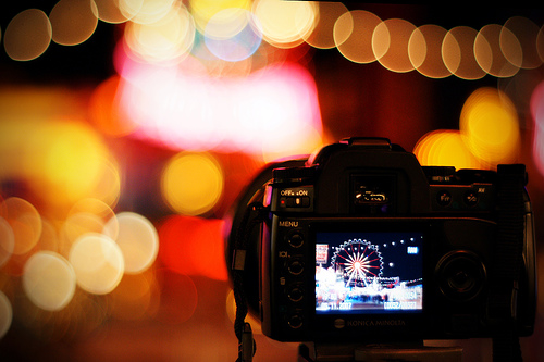 漂流在灯火阑珊的街_梦幻意境的非主流QQ空间装饰素材