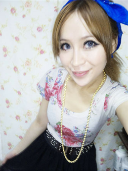 如今只能无奈的生活着_可爱唯美的田园风情女生QQ空间图片